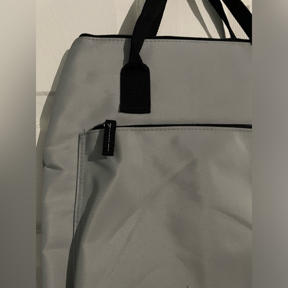 DSW backpack - Picture 3 of 4